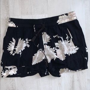 B&W Flower Print Shorts